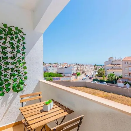 Lagoon Penthouse アパート *