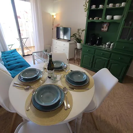 Lagoon Penthouse アパート *